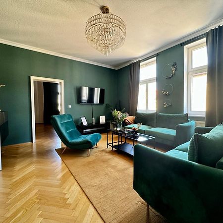 Rebelrents #4 Design Trifft Komfort - Einzigartiges Ferienapartment In Der Nahe Des Hauptbahnhofs Halle  Luaran gambar