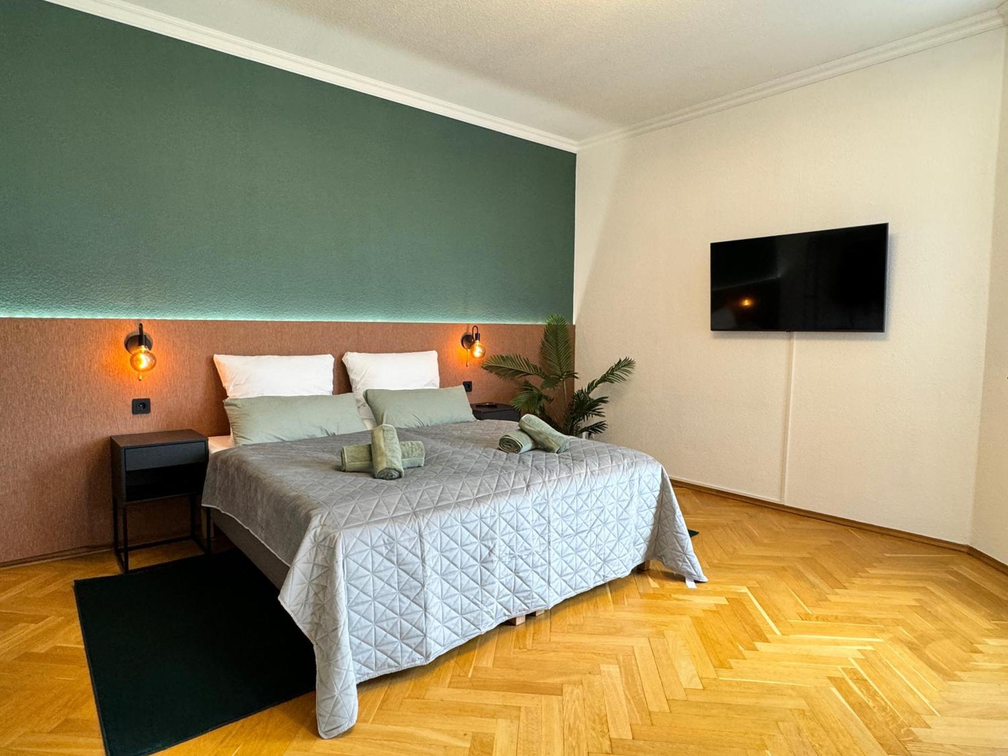 Rebelrents #4 Design Trifft Komfort - Einzigartiges Ferienapartment In Der Nahe Des Hauptbahnhofs Halle  Luaran gambar