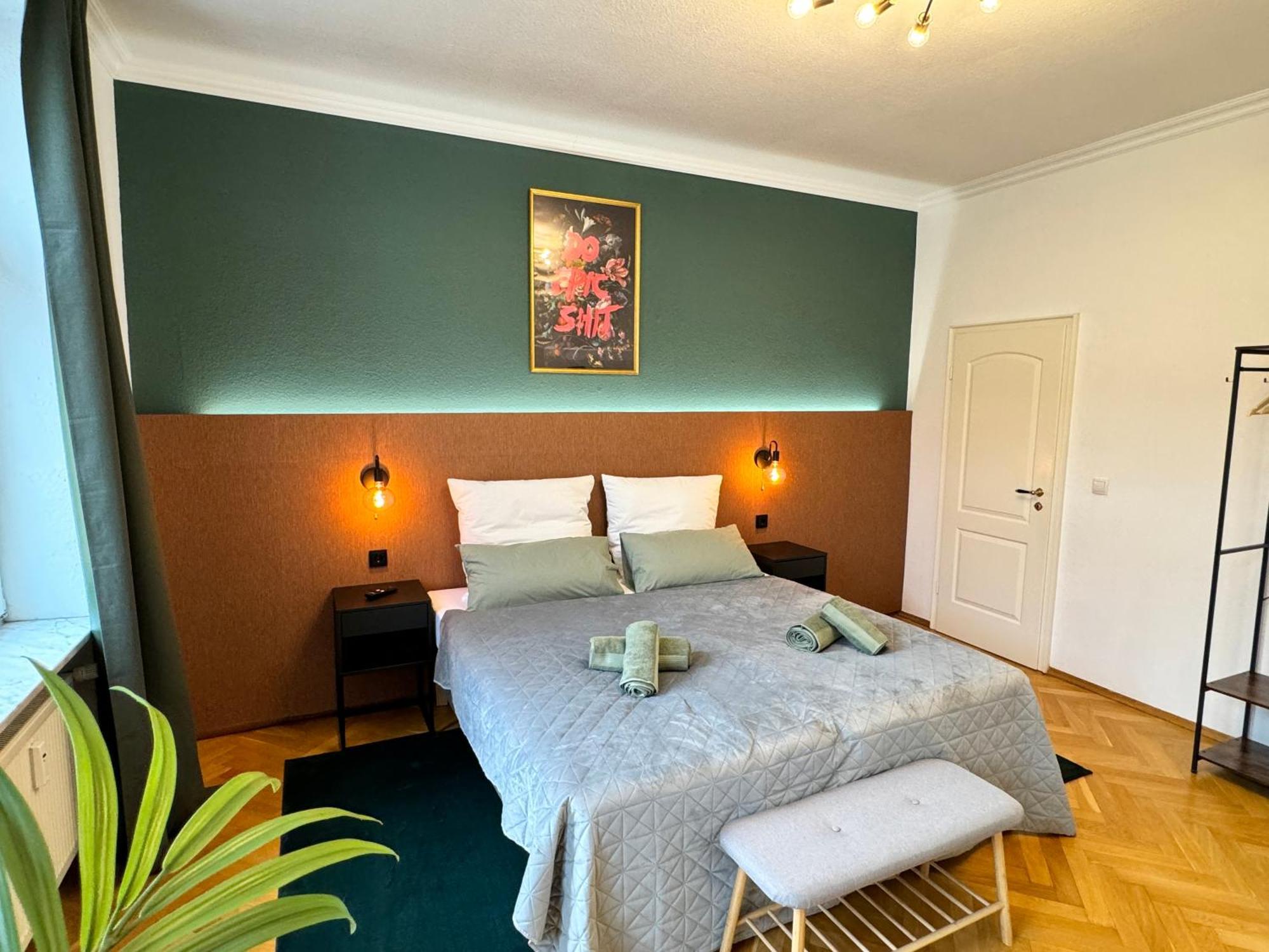 Rebelrents #4 Design Trifft Komfort - Einzigartiges Ferienapartment In Der Nahe Des Hauptbahnhofs Halle  Luaran gambar