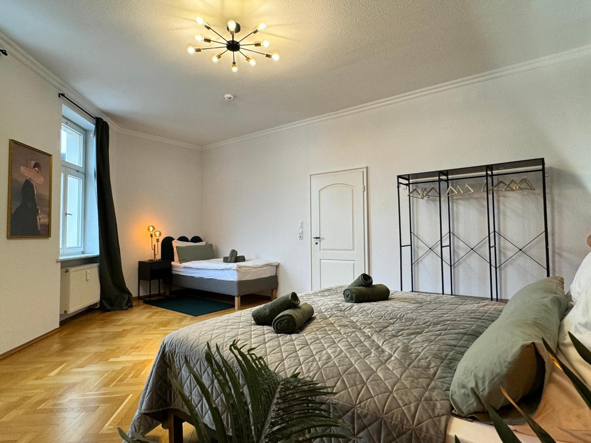 Rebelrents #4 Design Trifft Komfort - Einzigartiges Ferienapartment In Der Nahe Des Hauptbahnhofs Halle  Luaran gambar