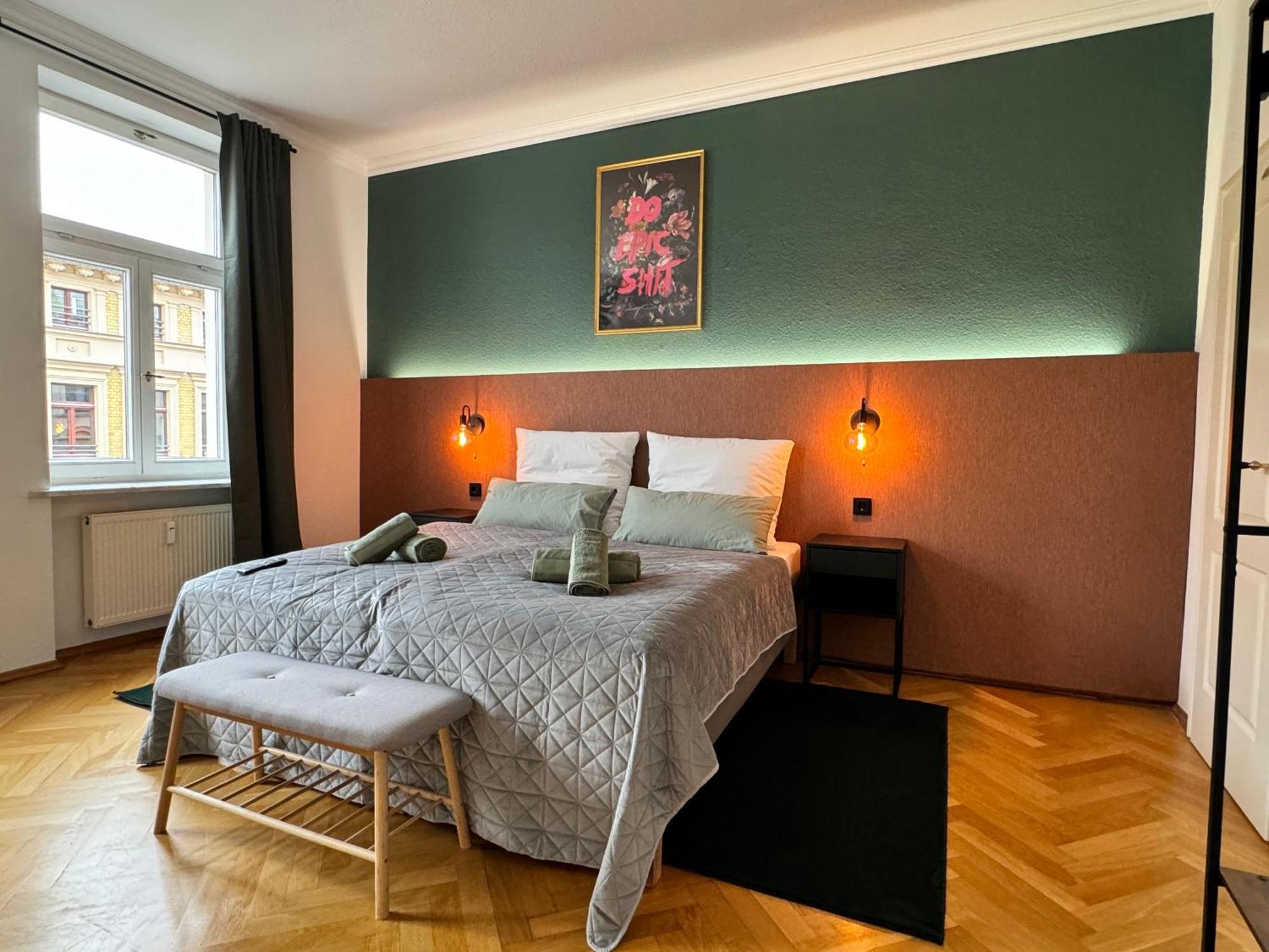 Rebelrents #4 Design Trifft Komfort - Einzigartiges Ferienapartment In Der Nahe Des Hauptbahnhofs Halle  Luaran gambar