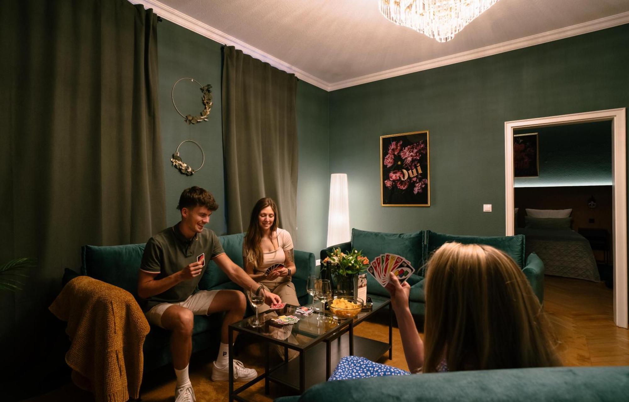 Rebelrents #4 Design Trifft Komfort - Einzigartiges Ferienapartment In Der Nahe Des Hauptbahnhofs Halle  Luaran gambar